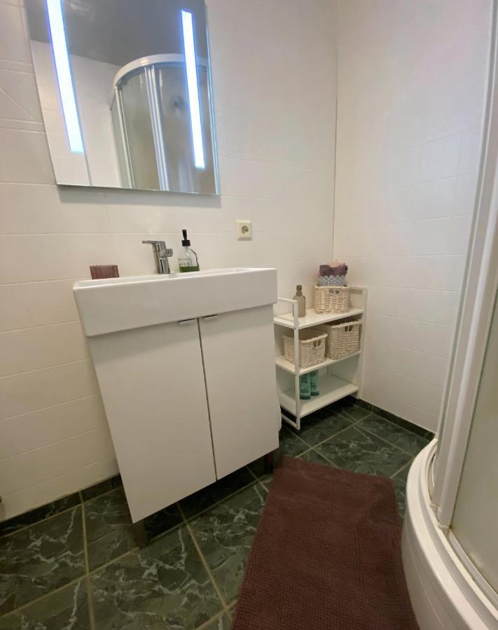 Hafnarstraeti 100, Downtown Apartment Akureyri Exteriör bild